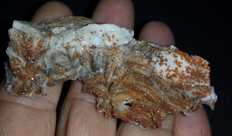 Barite with Vanadinite