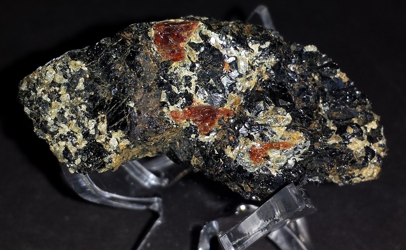 Garnet on Amphibolite