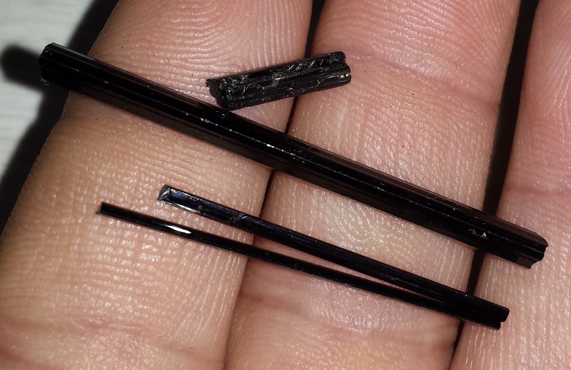 4 pieces of Black Tourmaline