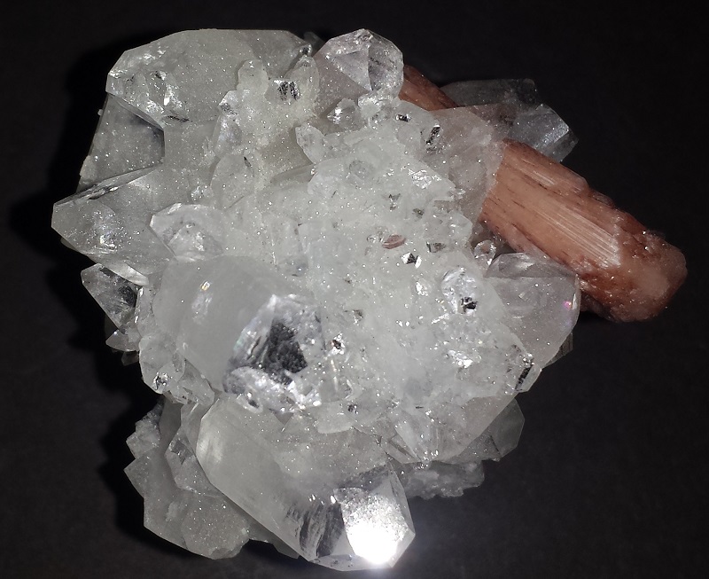 Stilbite on Apophyllite