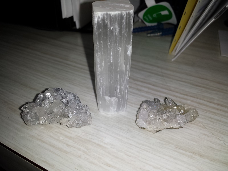 1 piece of Selenite and 2 pieces of Quarts Crystals