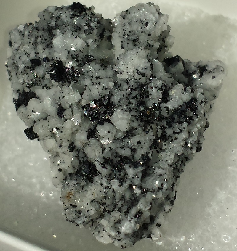 Magnetite with Dolomite