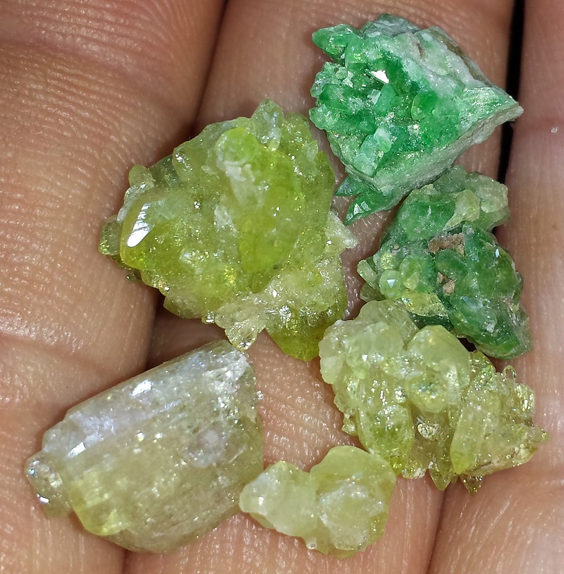 6 pieces of Vesuvianite Crystals