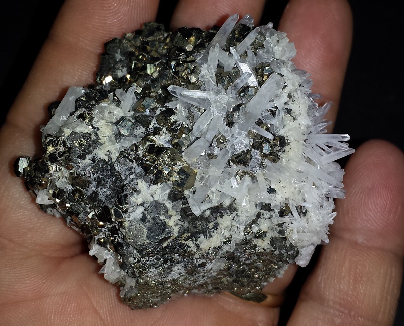 Sphalerite, Quartz and Pyrite