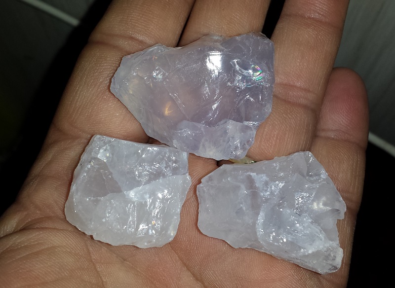 Moonstone specimens