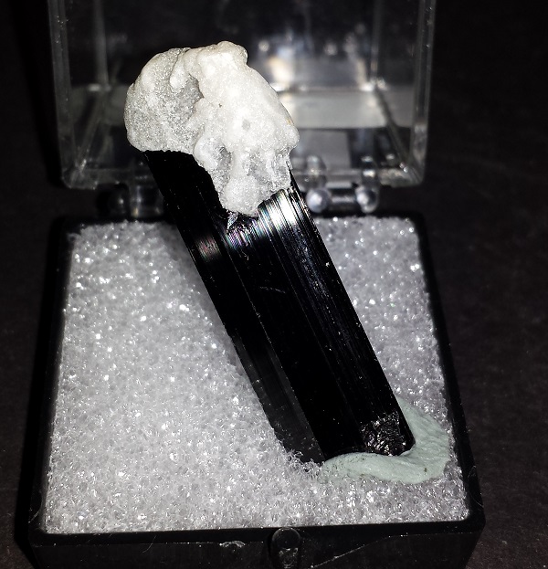 Tourmaline with Feldspar